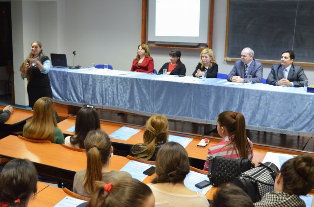 Conferința intermediară